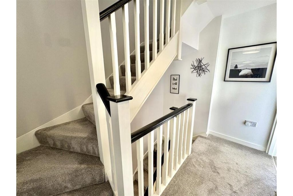 Additional image 8 of 4 bed terraced house for saleSunnybank Road, Brighouse HD6