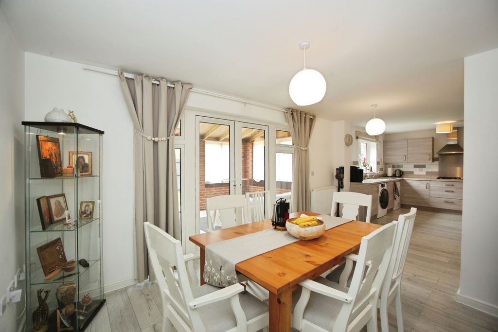 Additional image 12 of 4 bed detached house for saleCastle Way, Newport NP10