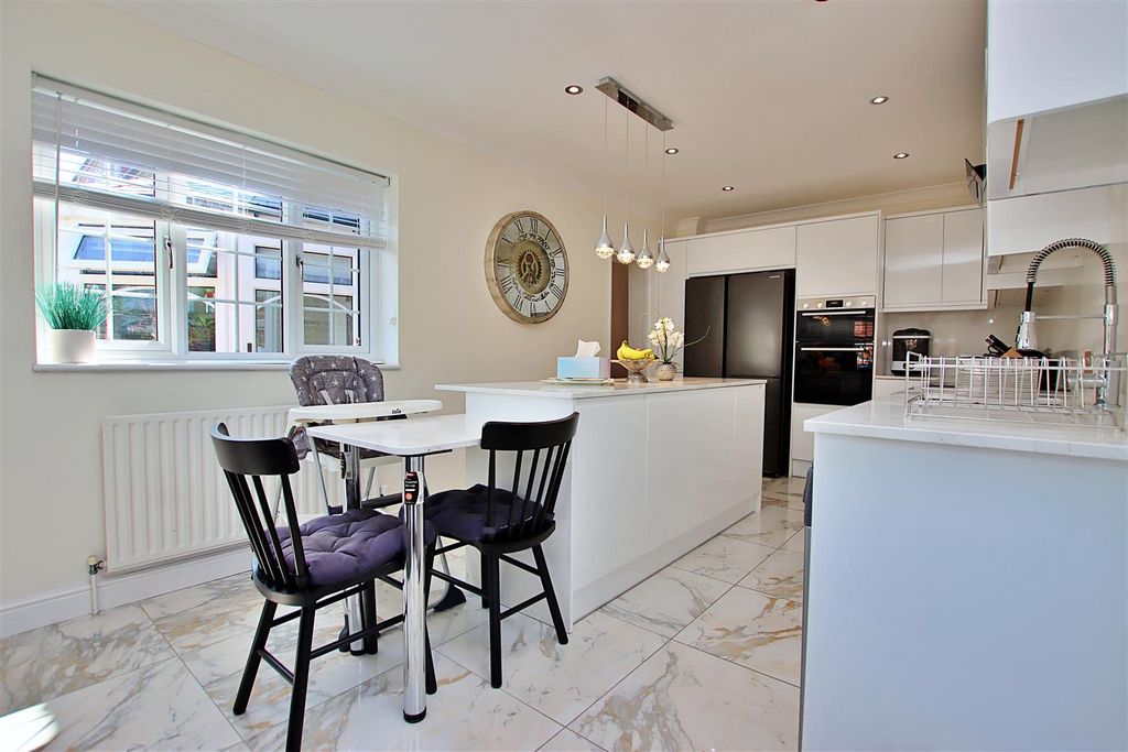 Additional image 2 of 4 bed semi-detached house for saleTheobald Street, Borehamwood WD6