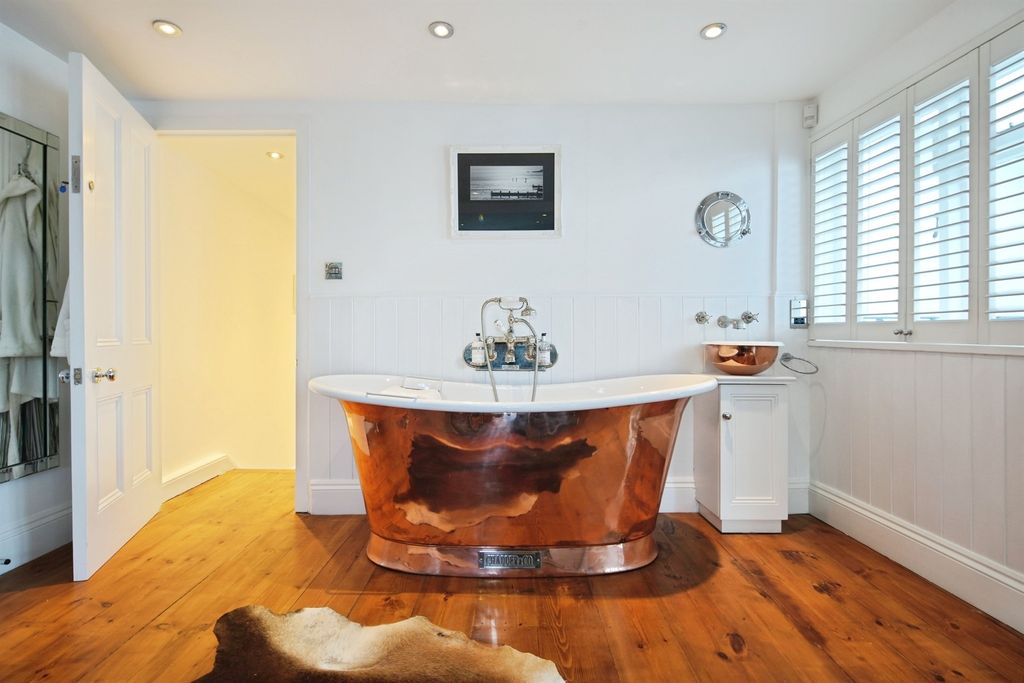 Additional image 8 of 3 bed flat for saleSussex Square, Brighton BN2