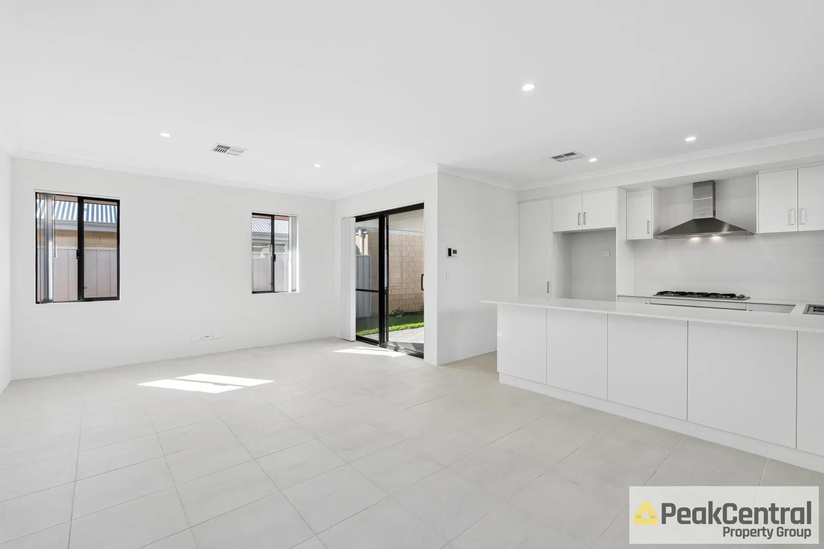 Additional image 8 of 33 Azzurra Loop, Two Rocks WA 6037