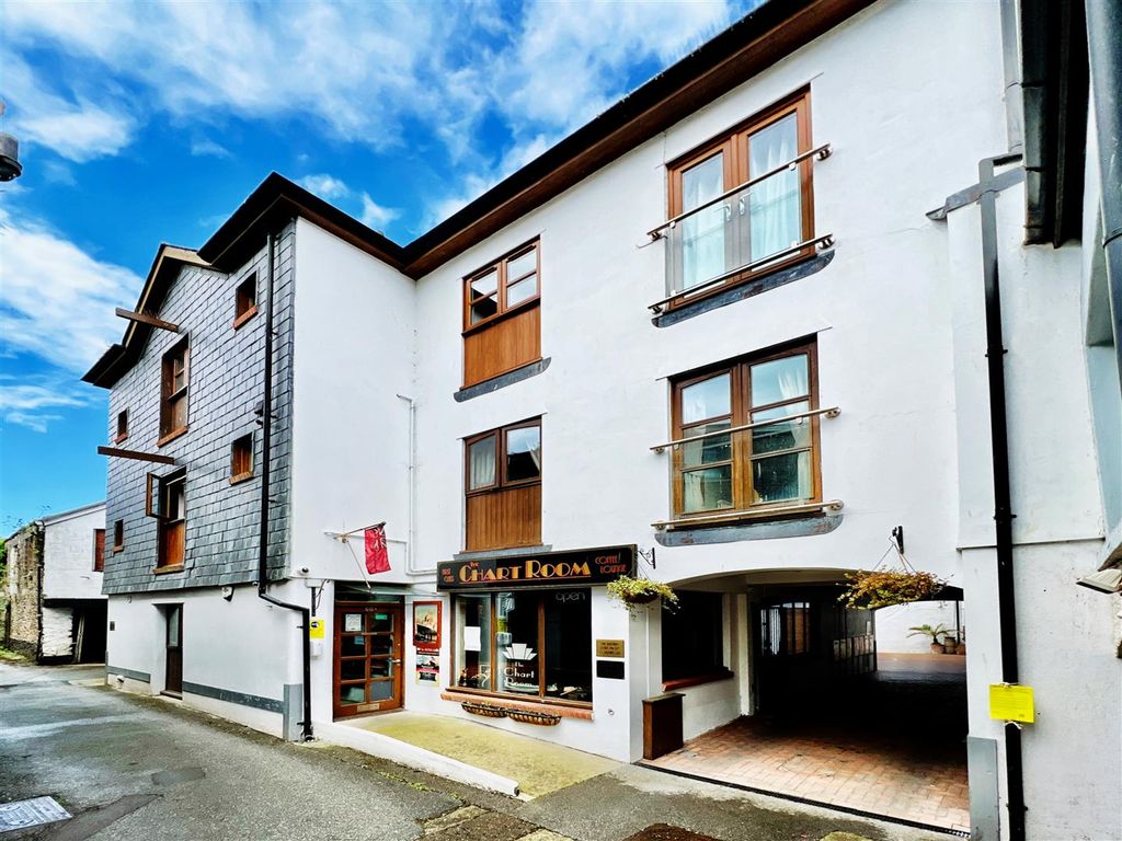 2 bed flat for saleFore Street, Brixham TQ5