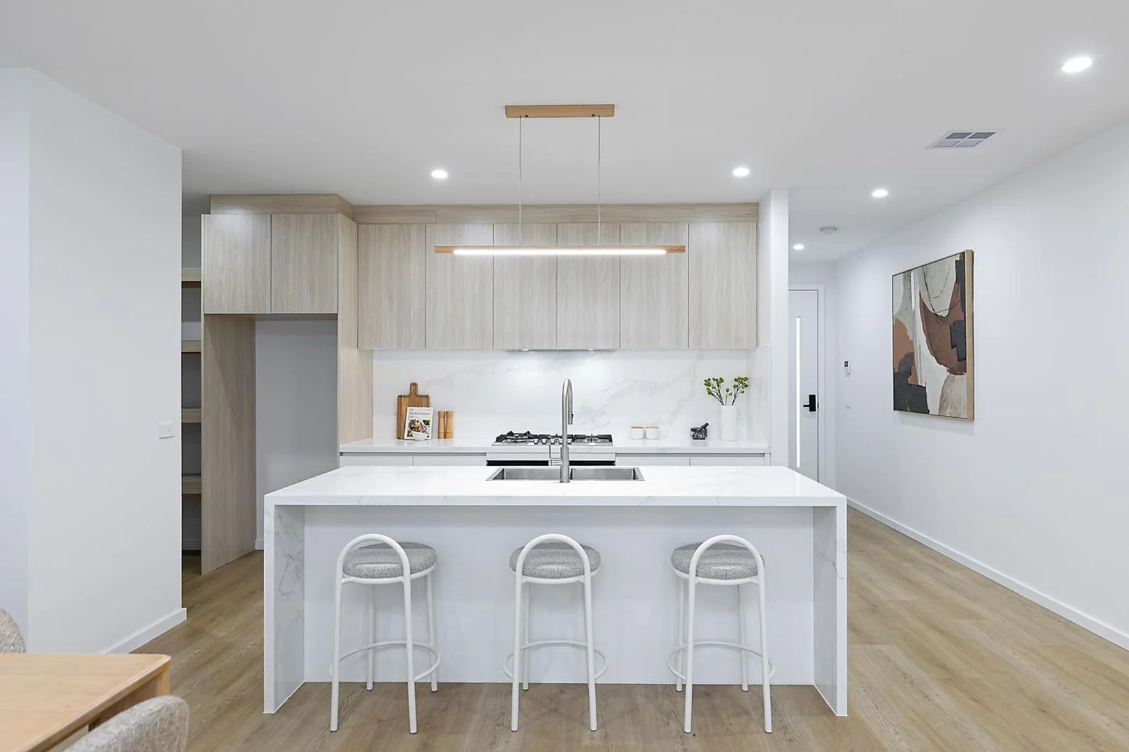 84 Burrawang Lp, Mickleham VIC 3064 photo 3