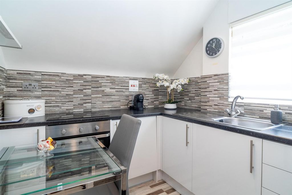 Additional image 28 of 6 bed detached house for saleAllum Lane, Elstree, Borehamwood WD6