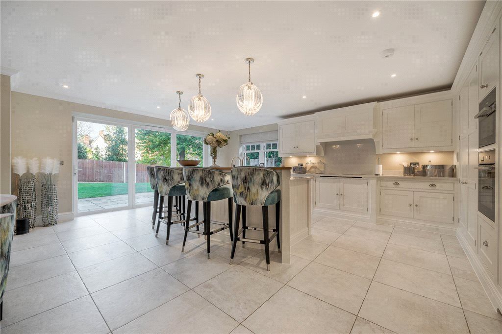 Additional image 5 of 6 bed detached house for salePlaistow Lane, Bromley BR1