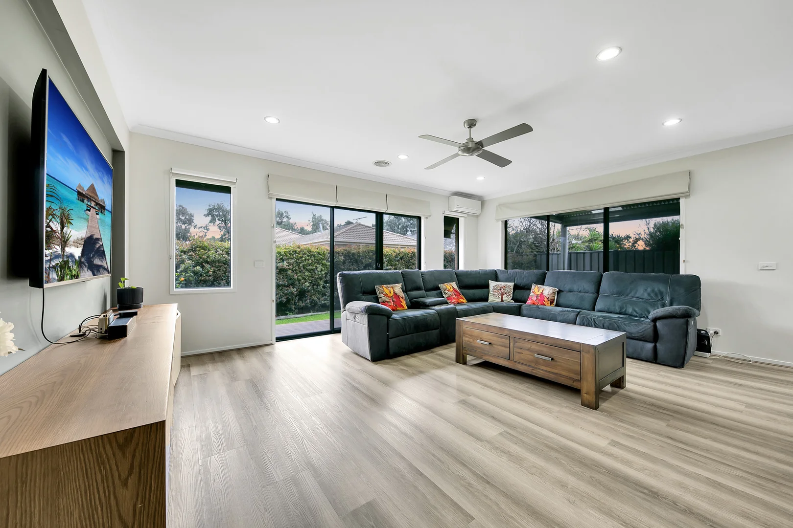 11 Brinbrook Street, Tarneit VIC 3029 photo 4