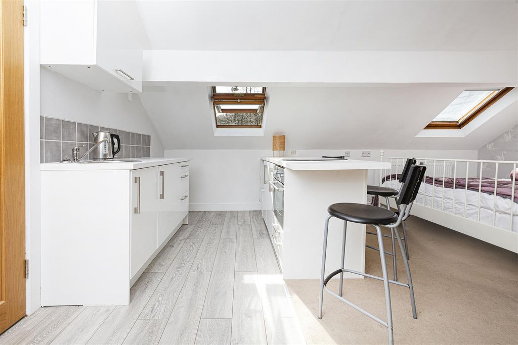 Additional image 38 of 4 bed detached house for saleBeaconsfield Road, Clayton, Bradford BD14