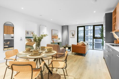 Charter Street, London E22