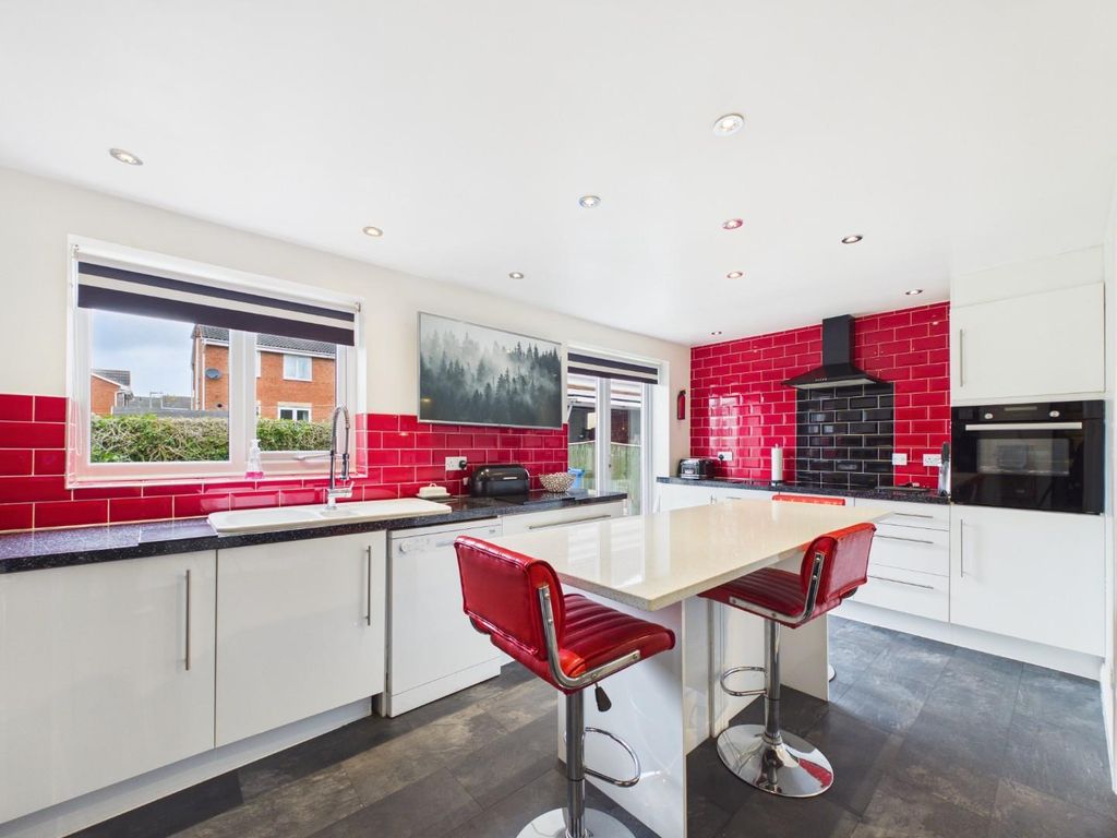 Additional image 13 of 5 bed detached house for sale5 Bed Detached House, Aysgarth Rise, Bridlington YO16