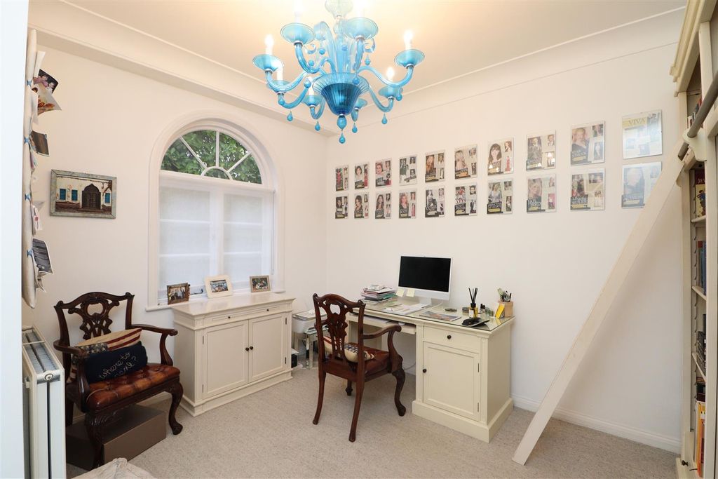 Additional image 14 of 5 bed detached house for saleBarham Avenue, Elstree, Borehamwood WD6