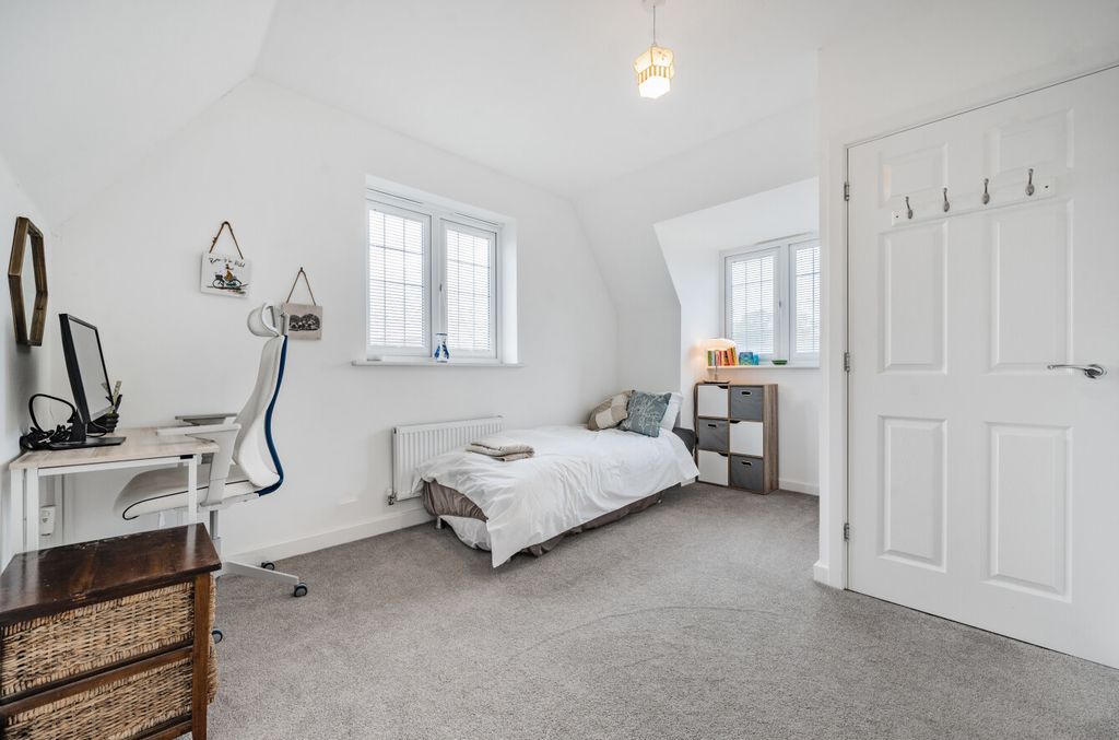 Additional image 11 of 4 bed detached house for saleSt. Georges Park, Binfield, Bracknell, Berkshire RG42