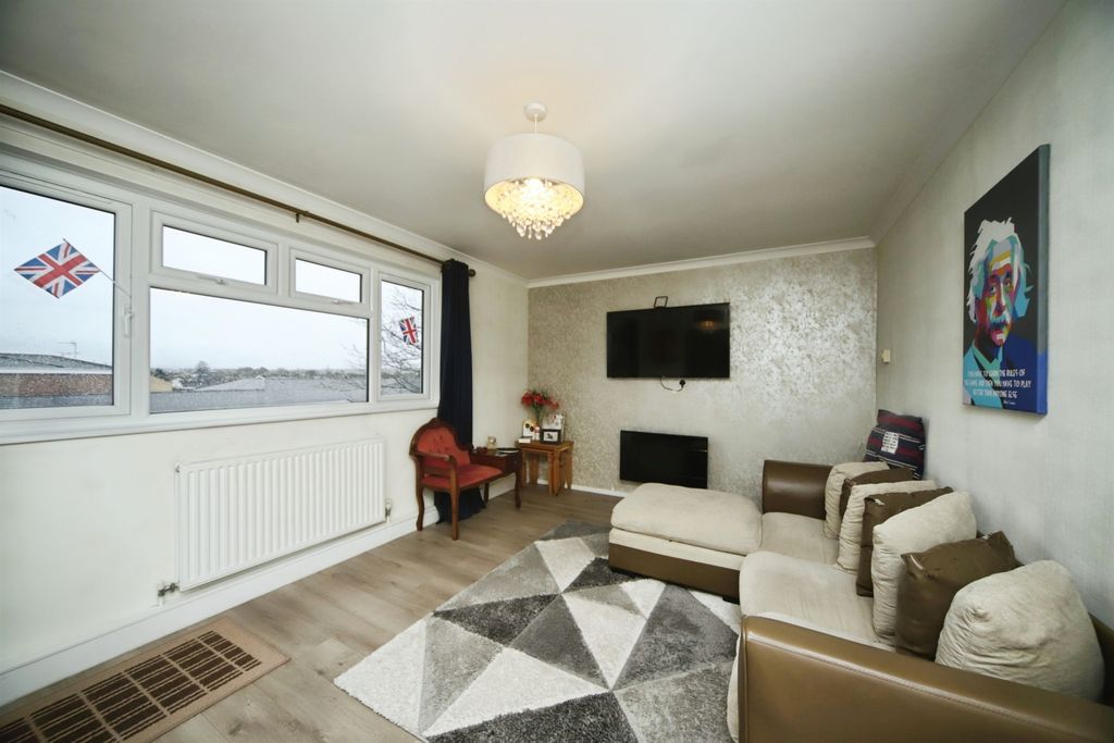 Additional image 5 of 2 bed flat for saleMoots Lane, Bridgwater TA6