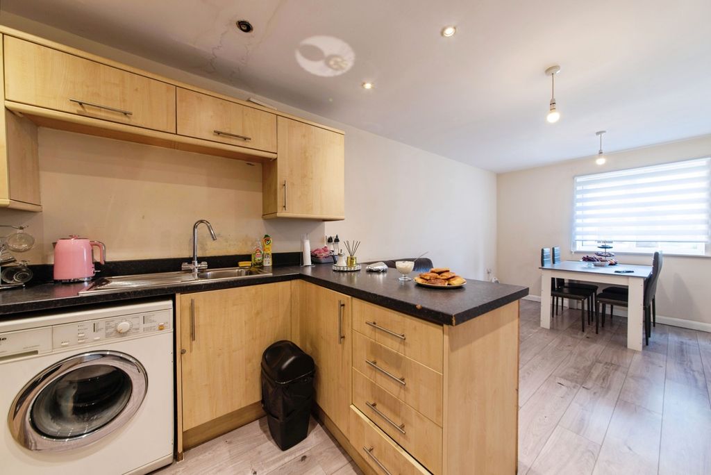 2 bed flat for saleCastle Square, Wyberton West Road, Boston, Lincolnshire PE21 photo 2