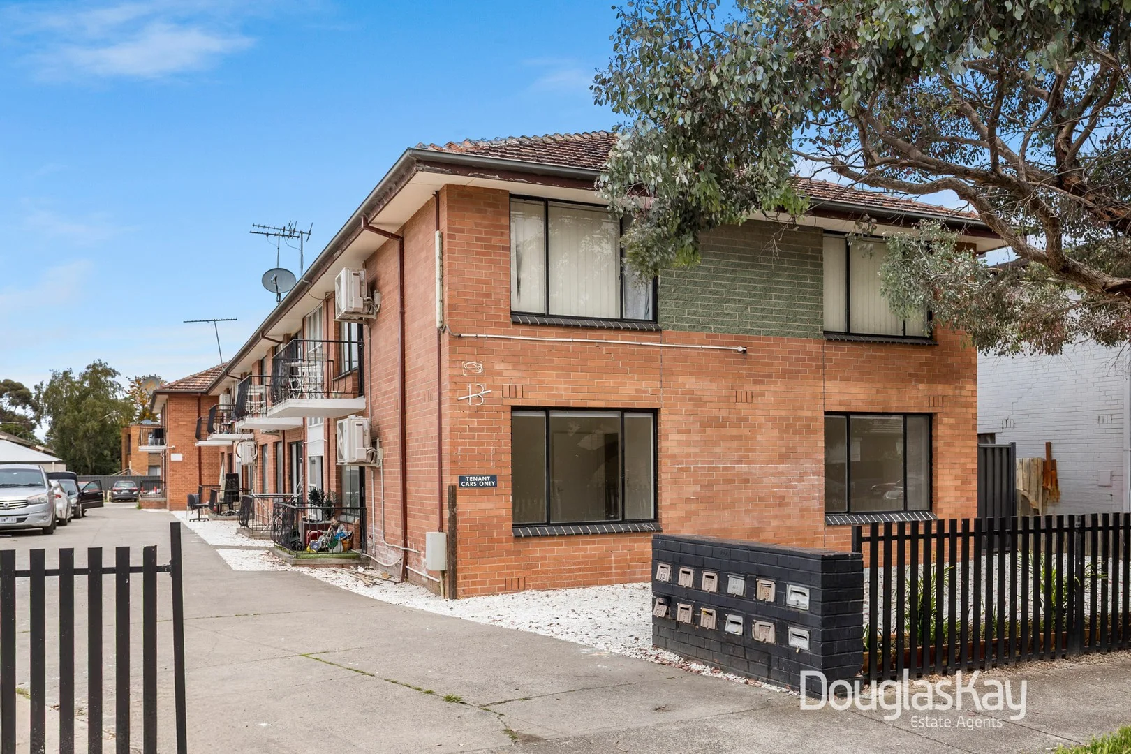 8/13 Ridley Street, Albion VIC 3020