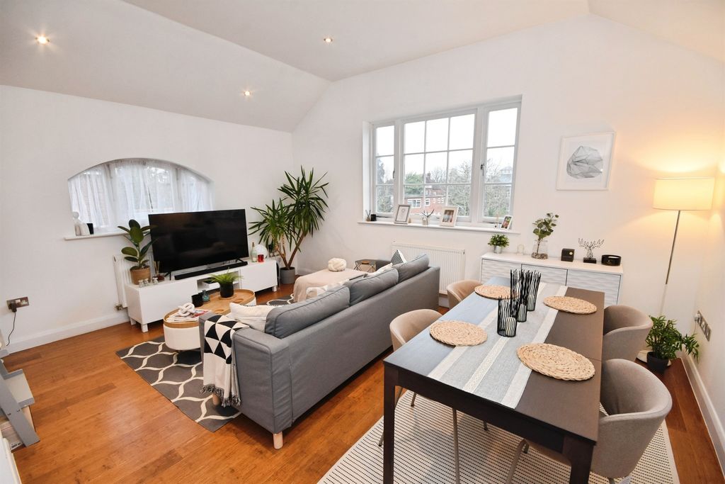 Additional image 3 of 2 bed flat for saleCoggeshall Road, Braintree CM7