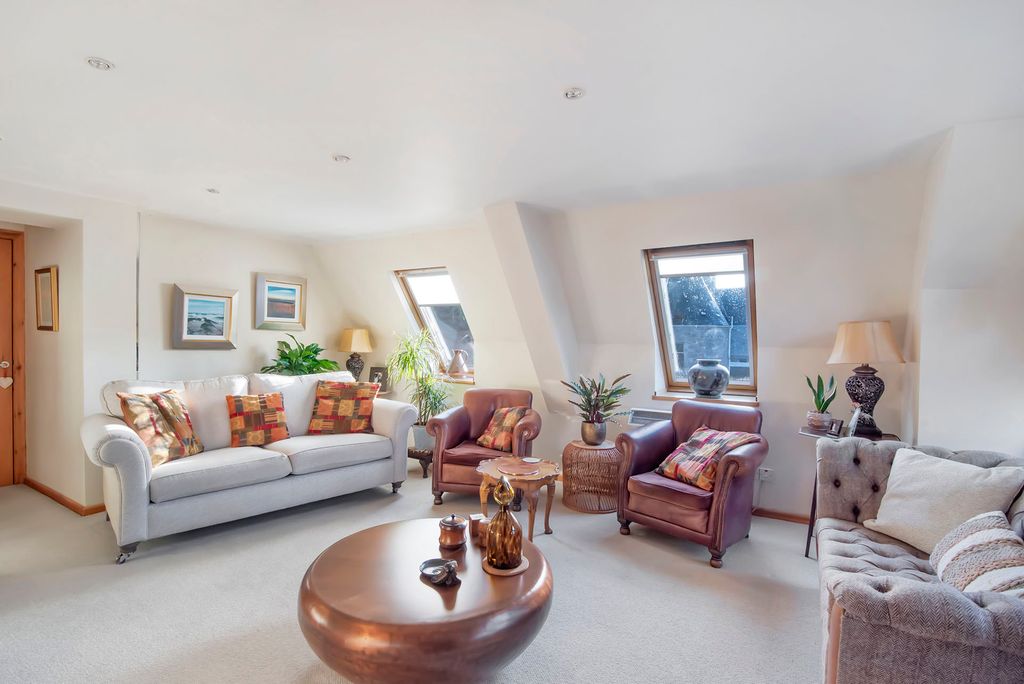 Additional image 4 of 2 bed flat for saleTay Street, Perth PH1