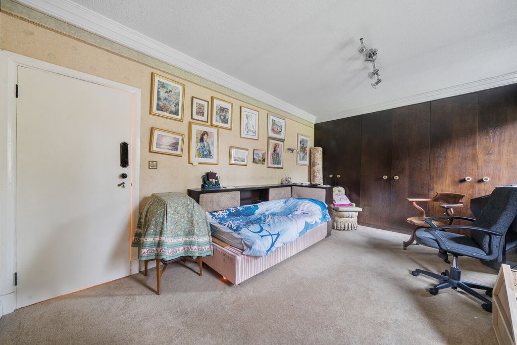 Additional image 14 of 6 bed detached house for saleSouth Hill Road, Bromley BR2