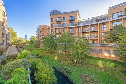 Connersville Way, Croydon CR0