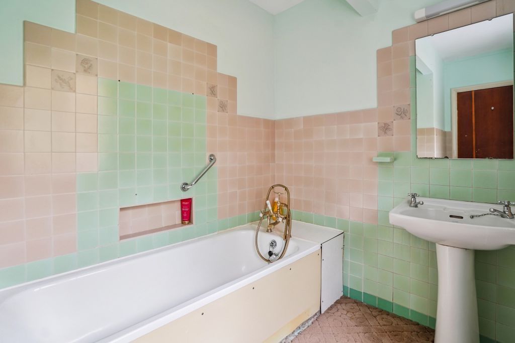 Additional image 16 of 4 bed detached house for saleBlind Lane, Bourne End SL8
