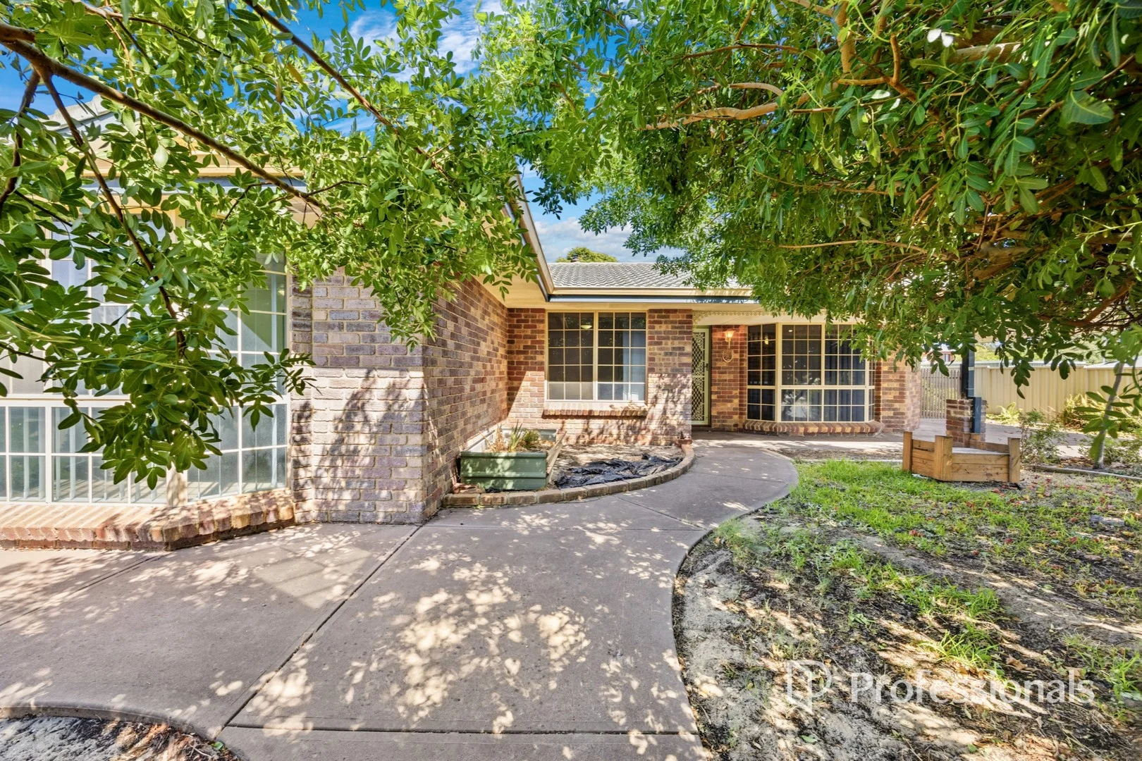 64 Wakefield Crescent, Australind WA 6233