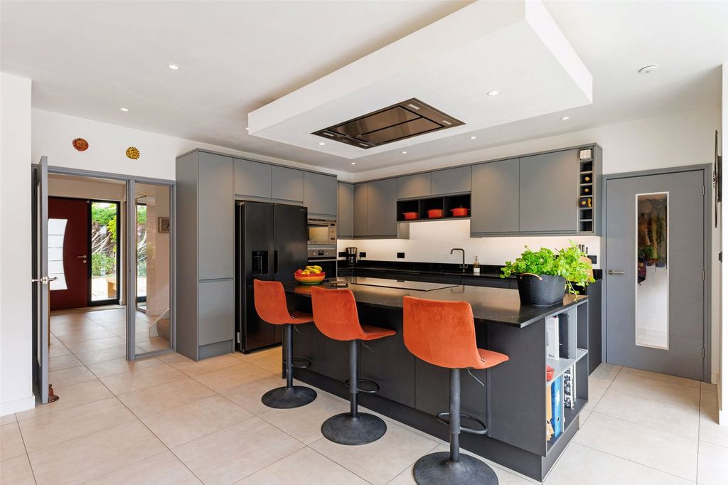 Additional image 8 of 5 bed detached house for saleKiln Lane, Winkfield, Windsor, Berkshire SL4