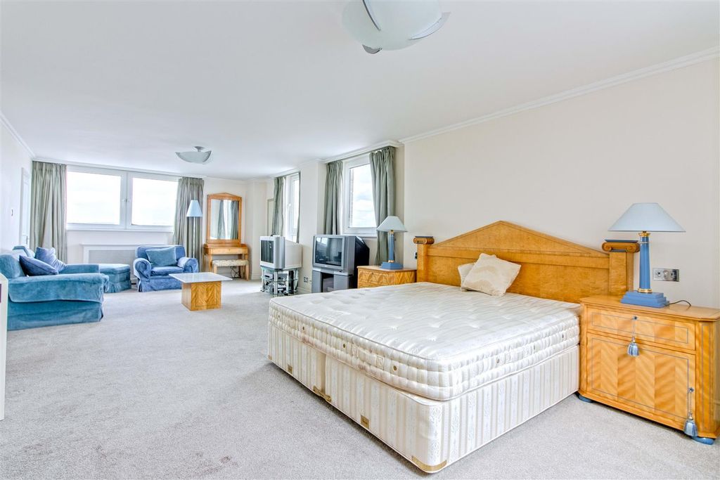 Additional image 11 of 2 bed flat for saleRussell Square, Brighton BN1