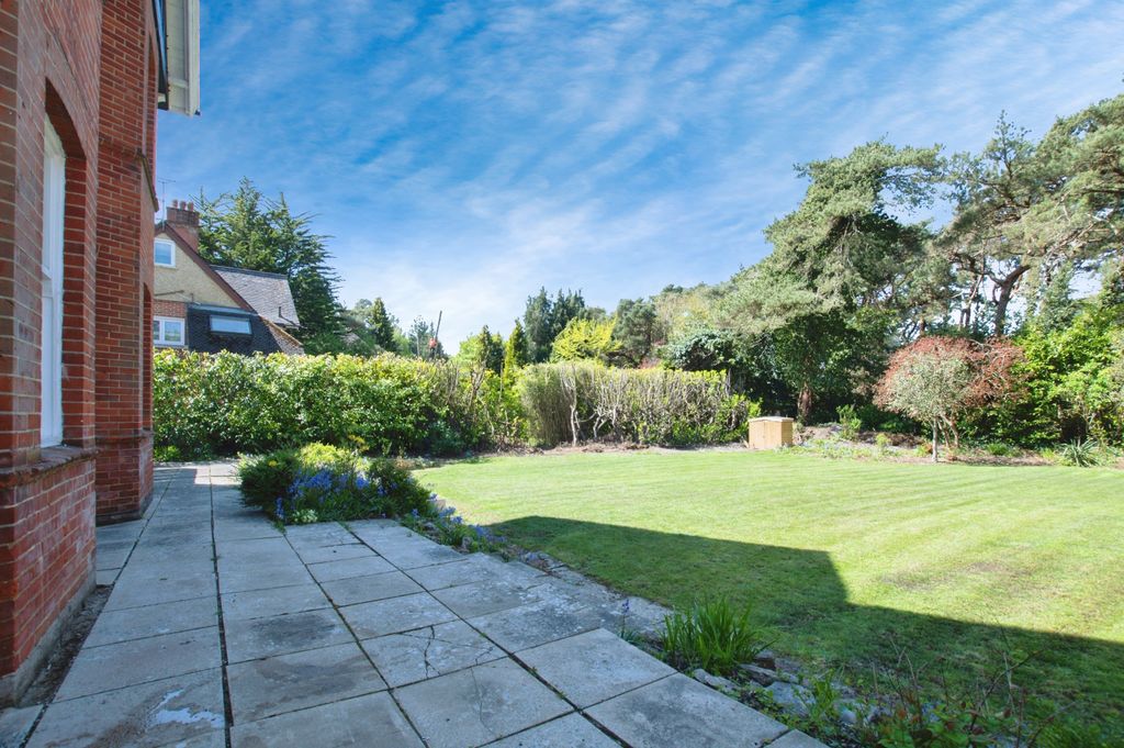 Additional image 14 of 2 bed flat for sale6 St. Anthonys Road, Bournemouth BH2