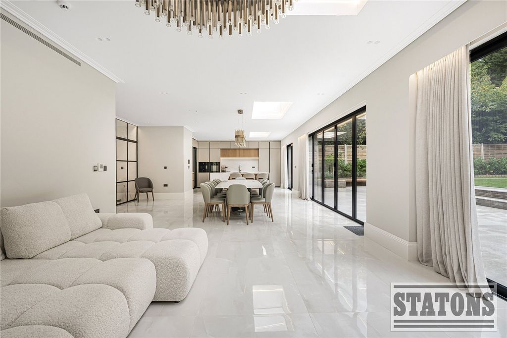Additional image 3 of 5 bed detached house for saleBarham Avenue, Elstree, Borehamwood, Hertfordshire WD6