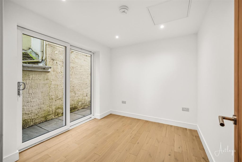 Additional image 11 of 2 bed flat for saleOverland Road., Mumbles, Swansea SA3