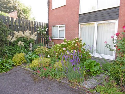 Ashleigh Gardens, Ashleigh Road LE3