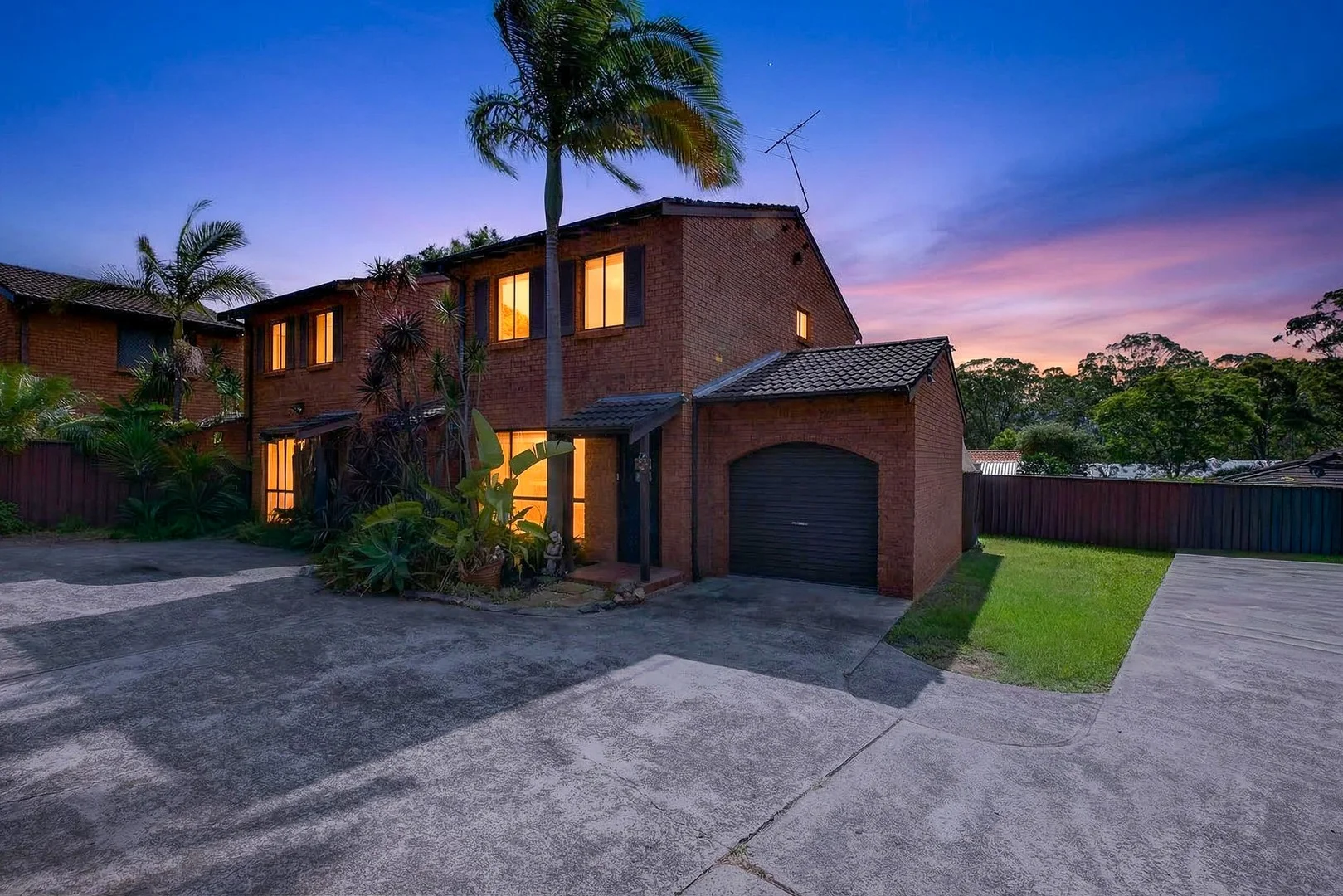 6/7 Shrike Place, Ingleburn NSW 2565