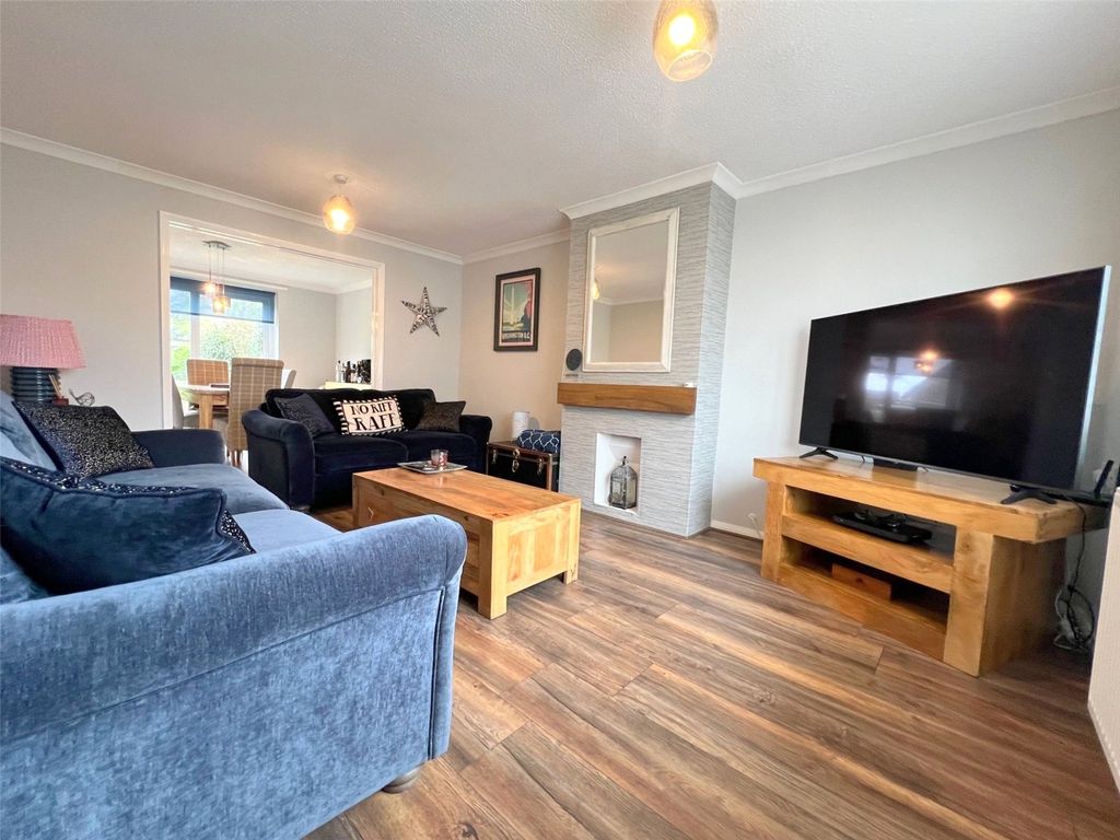 4 bed detached house for saleMillard Park, St. Davids, Haverfordwest, Pembrokeshire SA62 photo 3
