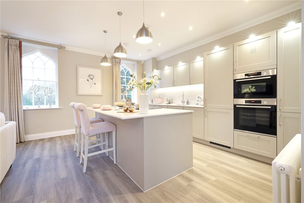 Additional image 2 of 2 bed flat for saleHall Garden, Binfield, Bracknell RG42