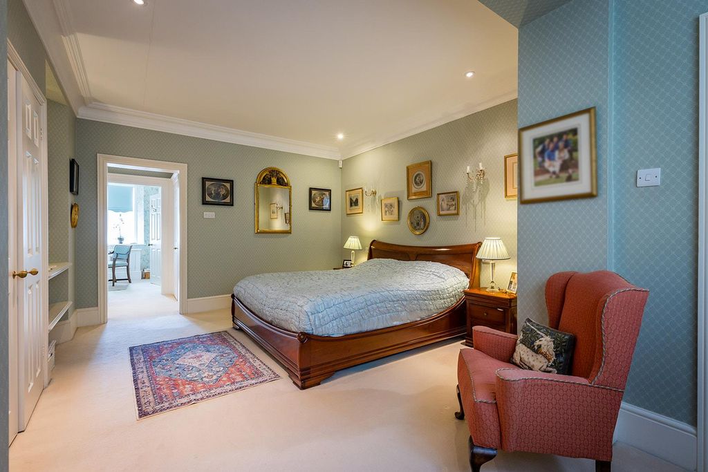 Additional image 32 of 3 bed flat for saleSnowdenham Hall, Snowdenham Lane Bramley, Guildford GU5