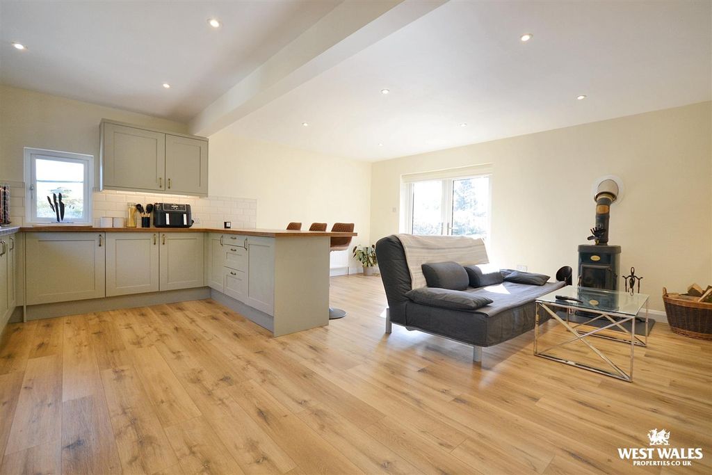 Additional image 2 of 4 bed detached house for saleAbercych, Boncath SA37