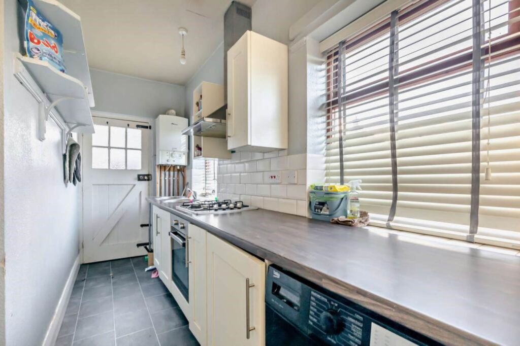 Additional image 6 of 4 bed flat for saleHigh Street, Prestatyn LL19