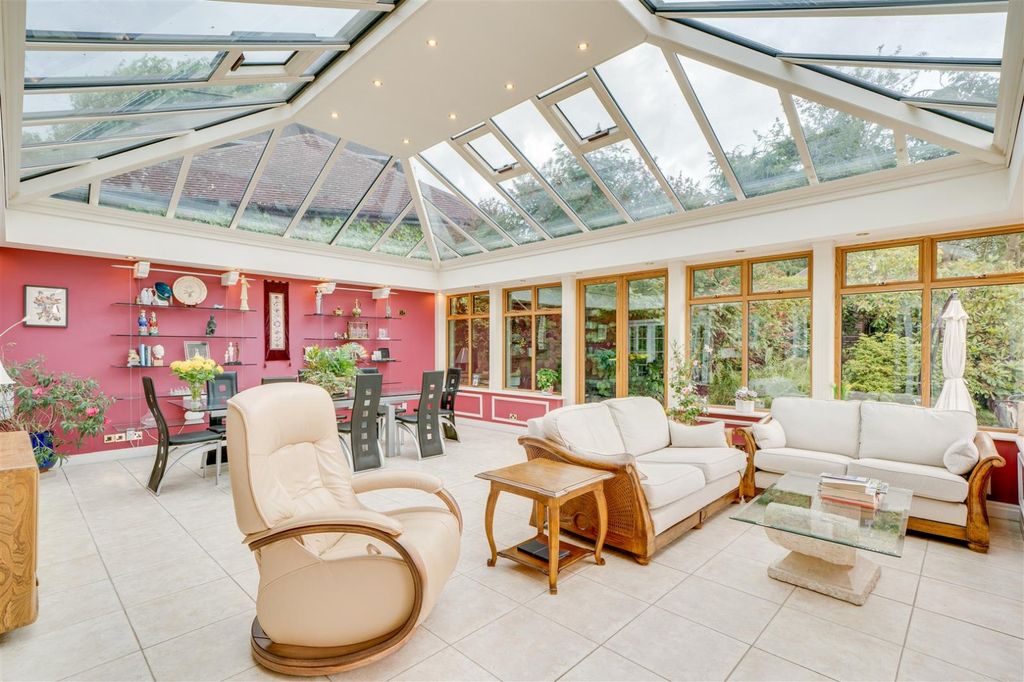 Additional image 3 of 6 bed detached house for saleAcacia Park Drive, Apperley Bridge, West Yorkshire BD10