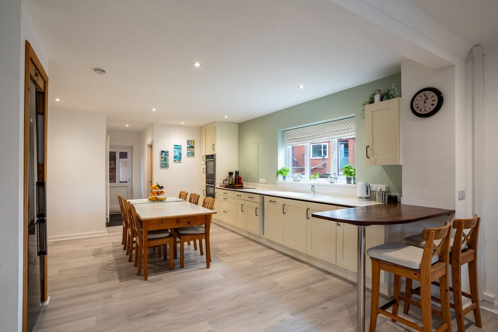 Additional image 4 of 6 bed detached house for saleJenks Orchard New Road Bromyard, Herefordshire HR7