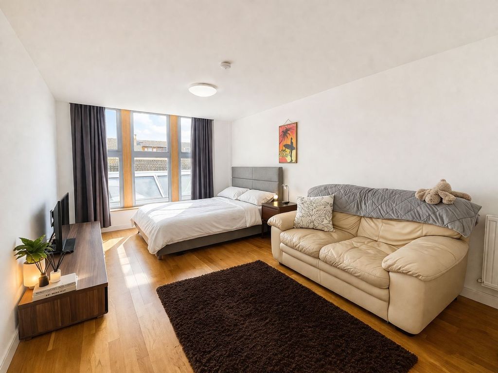 Additional image 11 of 3 bed flat for saleChrisharben Court, Green End, Clayton, Bradford BD14