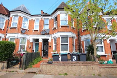 Woodside Gardens, Tottenham, London N17