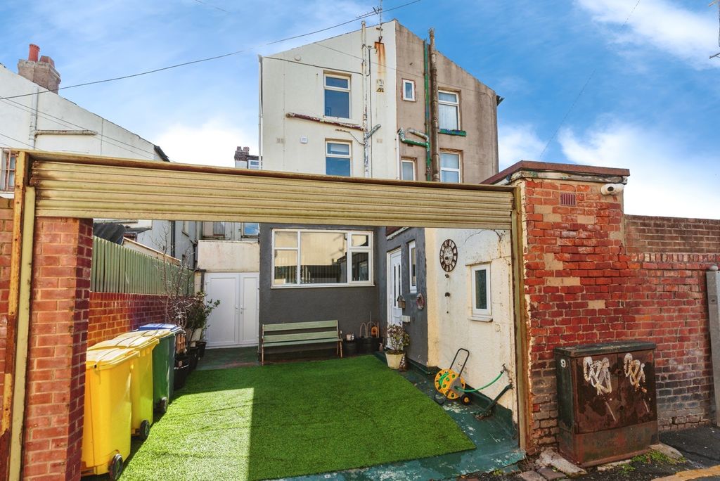Additional image 10 of 9 bed flat for saleSt. Chads Road, Blackpool, Lancashire FY1