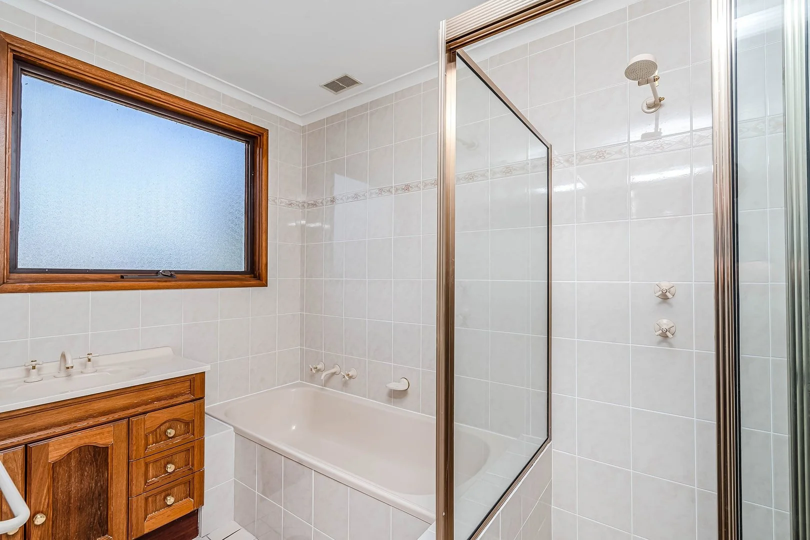 Additional image 14 of 34 Castleton Crescent, Gowrie ACT 2904