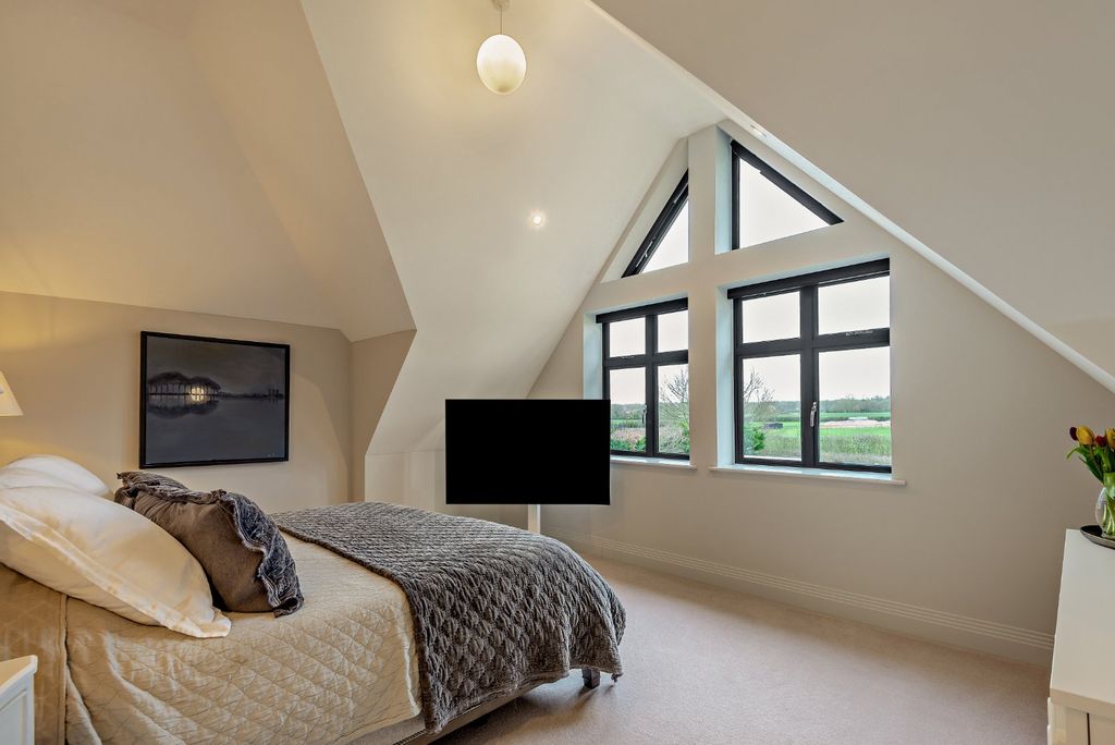 Additional image 9 of 4 bed detached house for saleCrouch Lane, Winkfield, Windsor, Berkshire SL4