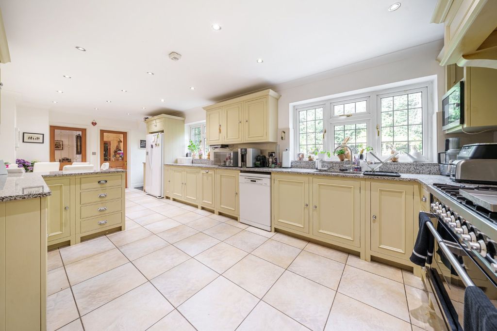 Additional image 4 of 6 bed country house for saleParsonage Lane, Farnham Common, Buckinghamshire SL2