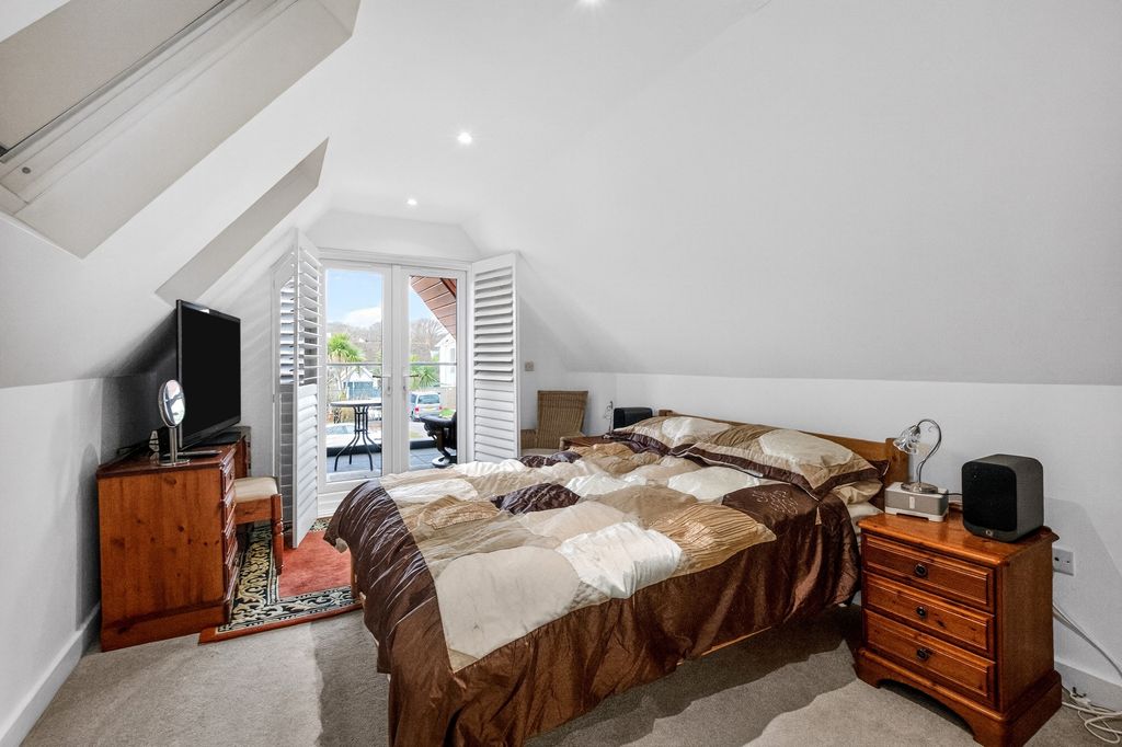 Additional image 12 of 4 bed detached house for salePenrith Road, Bournemouth BH5