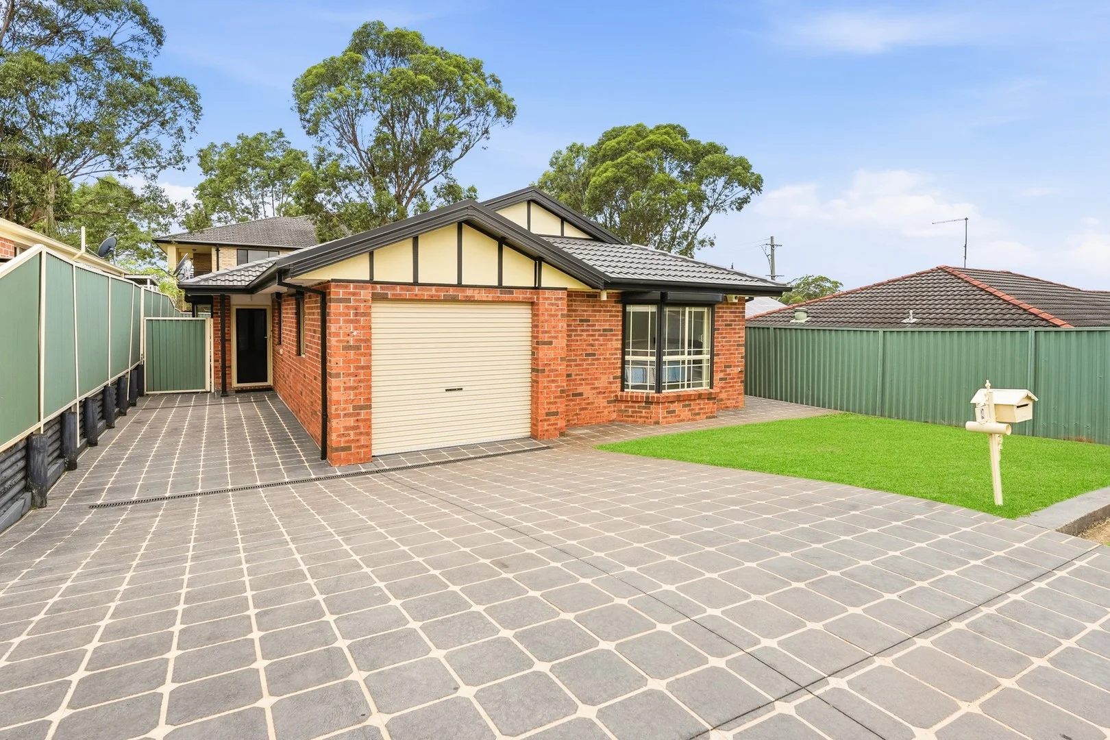 4 Mabuhay Grove, Mount Druitt NSW 2770