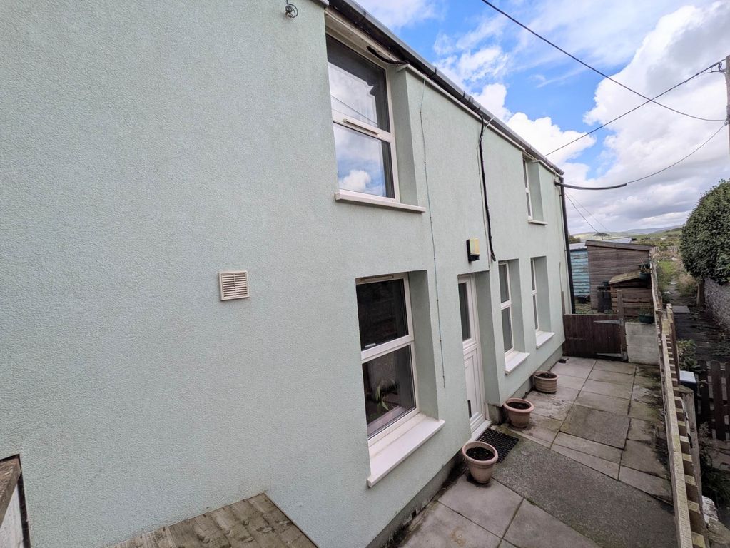 3 bed semi-detached house for saleHigh Street, Borth SY24