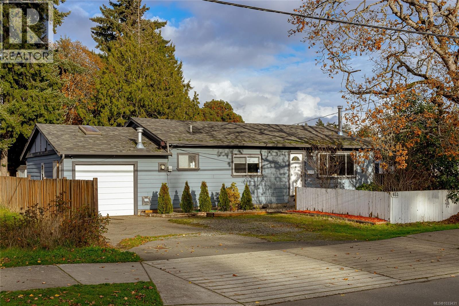 932 Bray Ave