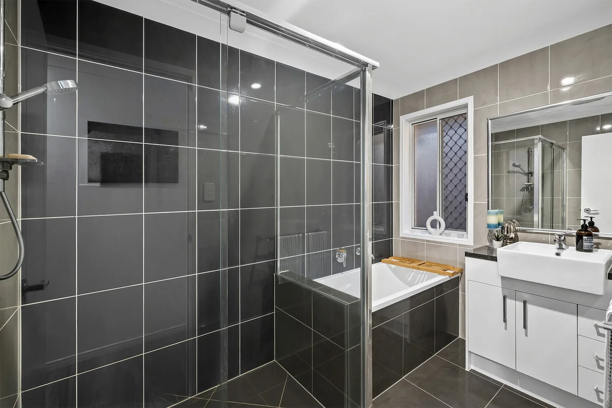 Additional image 18 of 100 Mount Huntley Street, Park Ridge QLD 4125