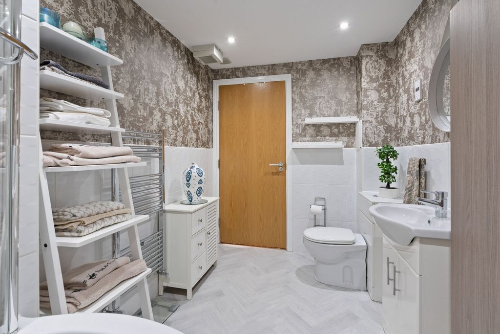 Additional image 17 of 2 bed flat for saleJardine Place, Bathgate EH48